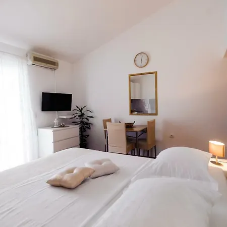 Korda L&m- Suhi Potok Apartment Jesenice (Split-Dalmatia)