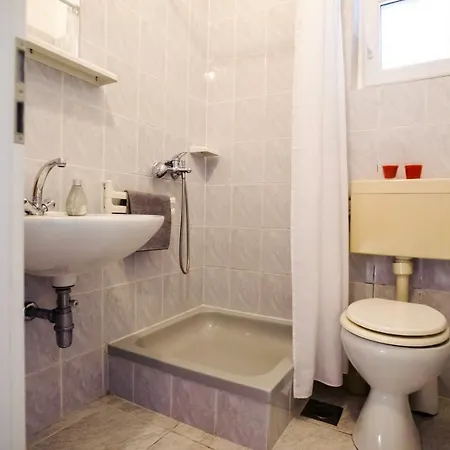 Apartment Korda L&m- Suhi Potok Jesenice (Split-Dalmatia)